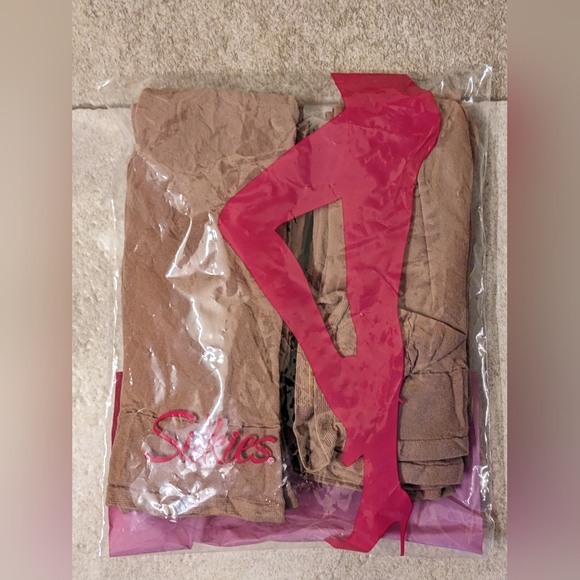 Silkies Ultra Energizing Knee Highs with Energizing support (pack of 6) - Picture 3 of 4